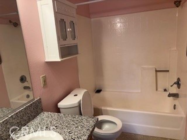 11689 Ash, Apple Valley, CA 92308