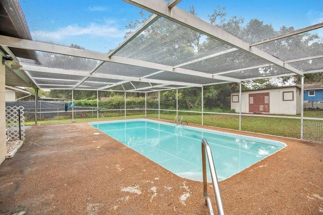 525 S DEXTER AVENUE, Deland, FL 32720