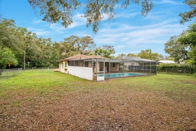 525 S DEXTER AVENUE, Deland, FL 32720