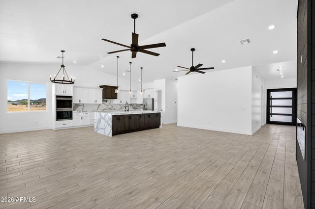 3533 N SADDLE VISTA Road, Tonopah, AZ 85354