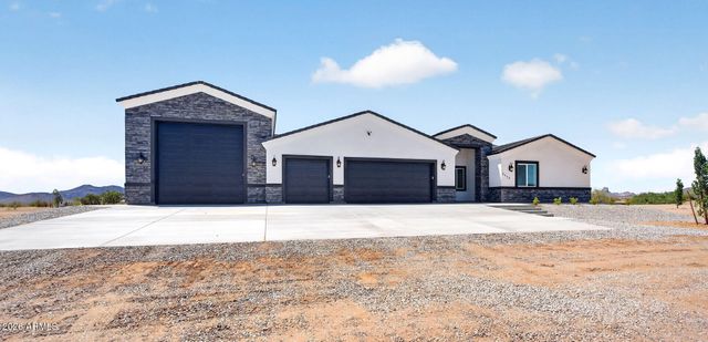 3533 N SADDLE VISTA Road, Tonopah, AZ 85354