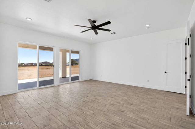 3533 N SADDLE VISTA Road, Tonopah, AZ 85354
