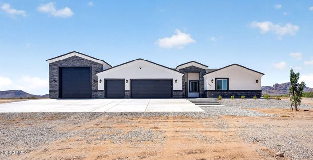 3533 N SADDLE VISTA Road, Tonopah, AZ 85354