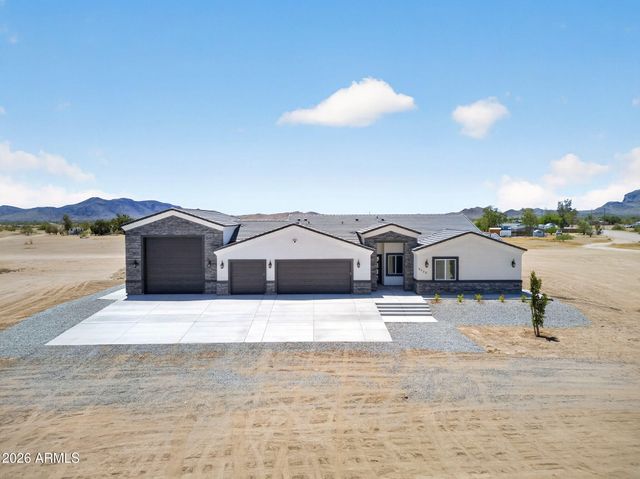 3533 N SADDLE VISTA Road, Tonopah, AZ 85354