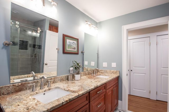 224 Northwest Mason Place, Abingdon, VA 24210