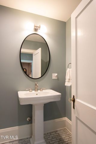 224 Northwest Mason Place, Abingdon, VA 24210