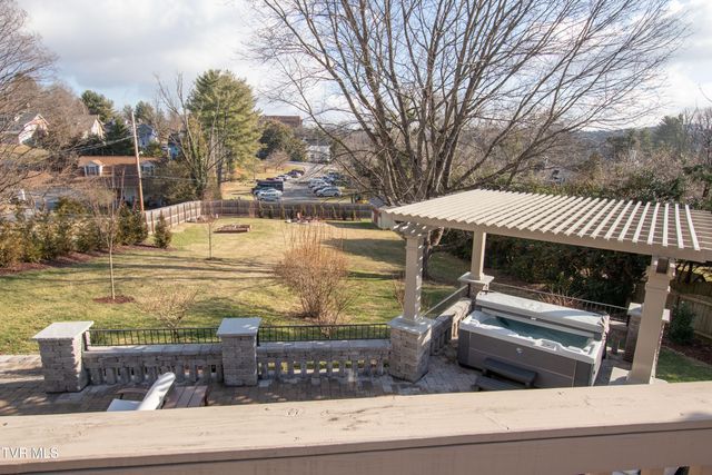 224 Northwest Mason Place, Abingdon, VA 24210