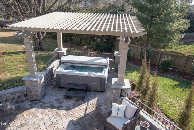 224 Northwest Mason Place, Abingdon, VA 24210