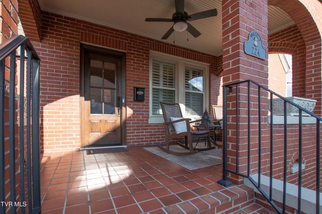 224 Northwest Mason Place, Abingdon, VA 24210