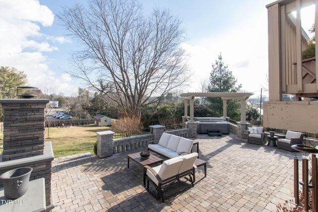 224 Northwest Mason Place, Abingdon, VA 24210