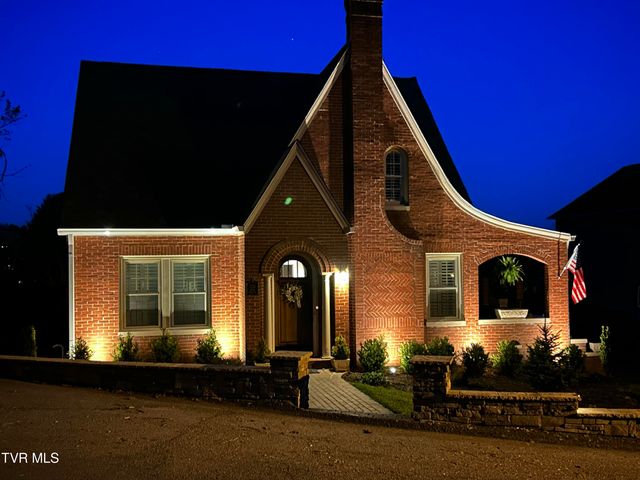 224 Northwest Mason Place, Abingdon, VA 24210