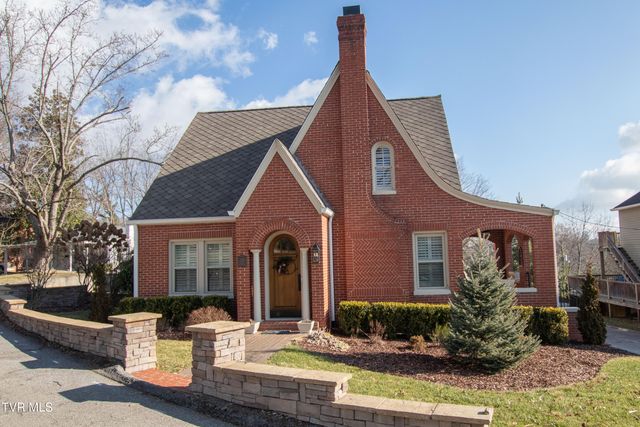 224 Northwest Mason Place, Abingdon, VA 24210