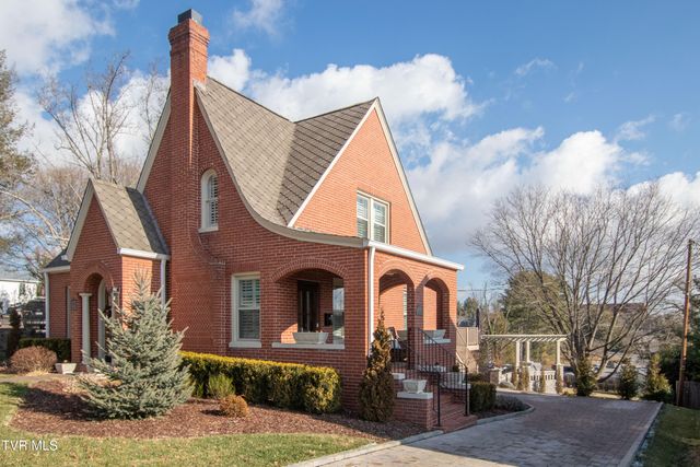 224 Northwest Mason Place, Abingdon, VA 24210