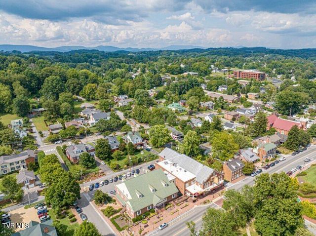 224 Northwest Mason Place, Abingdon, VA 24210