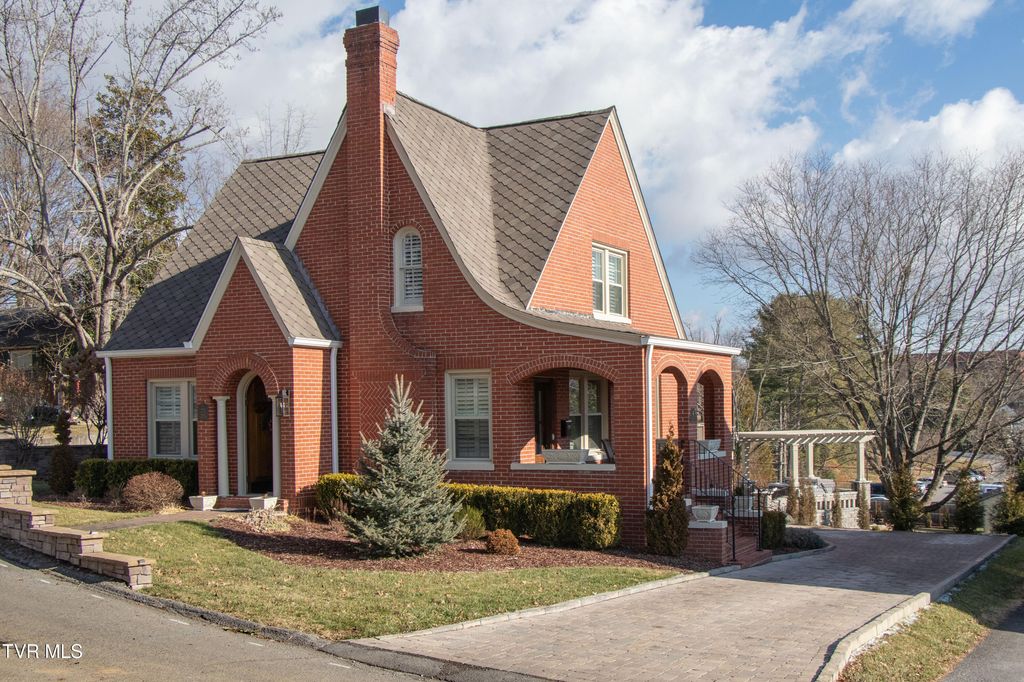 224 Northwest Mason Place, Abingdon, VA 24210