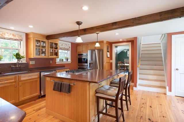 823 Boston Post Road, Weston, MA 02493