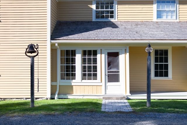 823 Boston Post Road, Weston, MA 02493