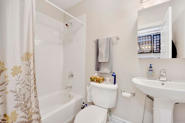 1705 N Crilly Court 2, Chicago, IL 60614