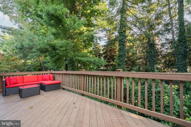 4235 SLEEPY LAKE DR, Fairfax, VA 22033