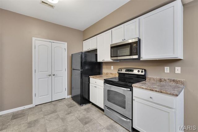 6411 Brookfield Court, St Louis, MO 63129