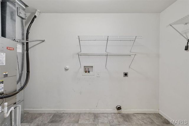 6411 Brookfield Court, St Louis, MO 63129