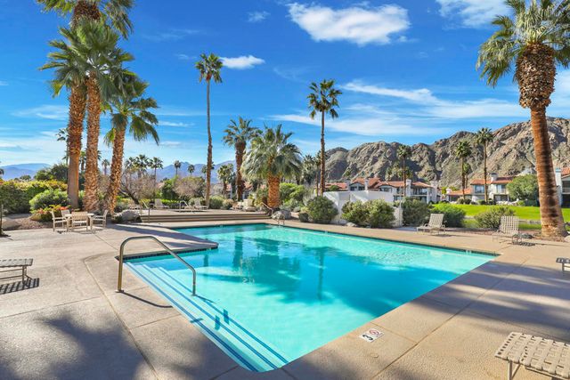 55327 Tanglewood, La Quinta, CA 92253