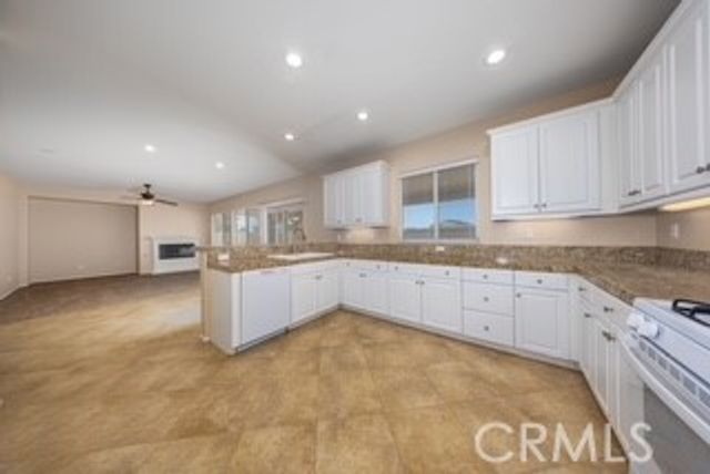 1122 Enchanted, San Jacinto, CA 92582