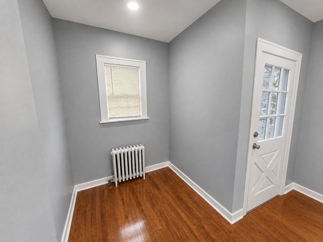 1527 Brookside Avenue, Waukegan, IL 60085