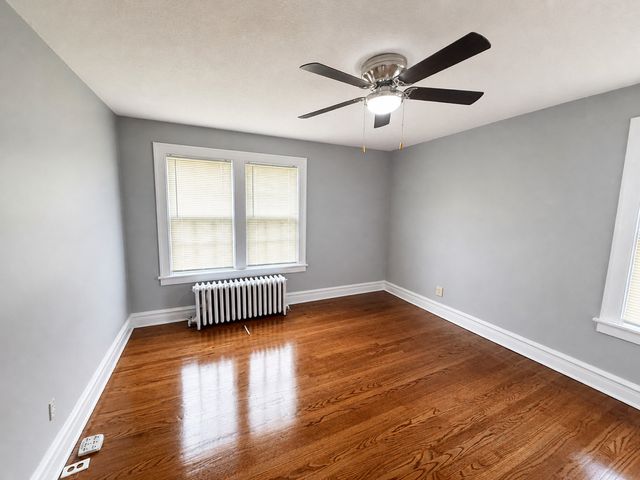 1527 Brookside Avenue, Waukegan, IL 60085