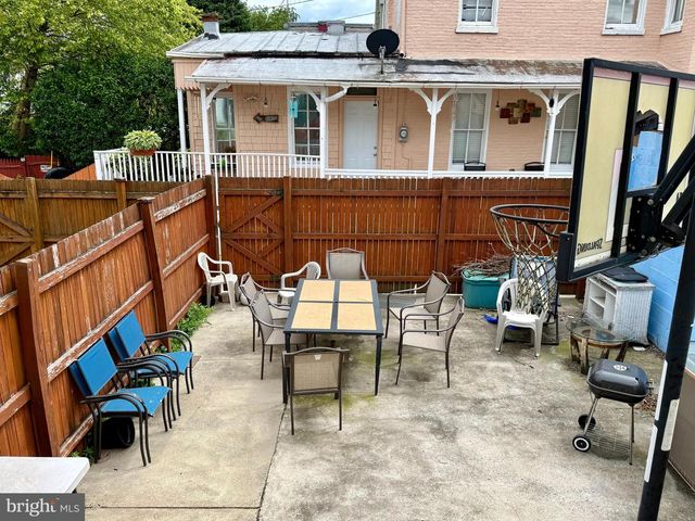 326 WINDSOR ST, Reading, PA 19601