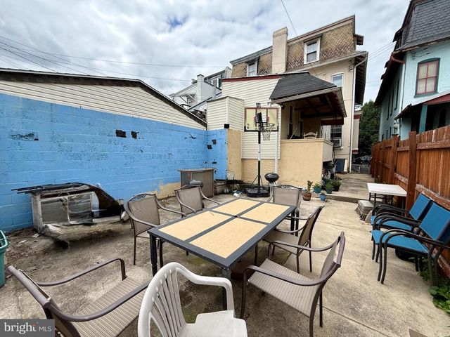 326 WINDSOR ST, Reading, PA 19601