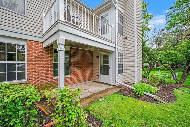 22 Delaware Court, Schaumburg, IL 60193