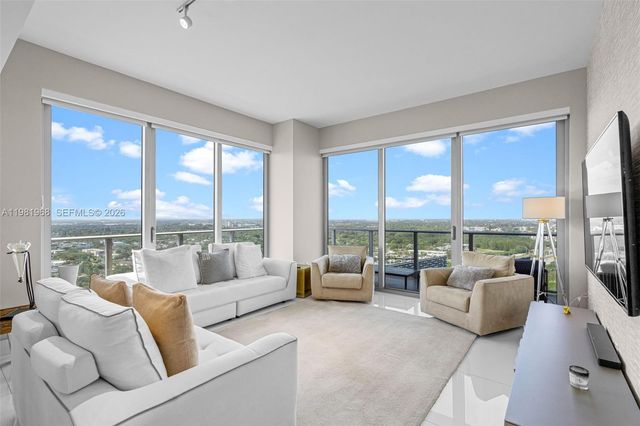 16385 Biscayne Blvd 3201, North Miami Beach, FL 33160