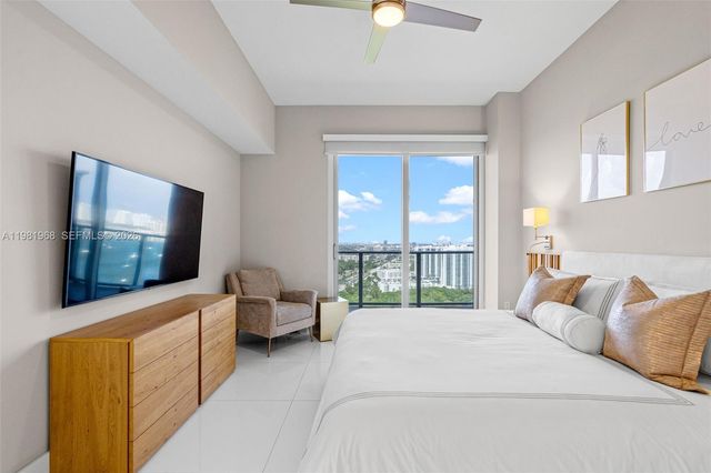 16385 Biscayne Blvd 3201, North Miami Beach, FL 33160
