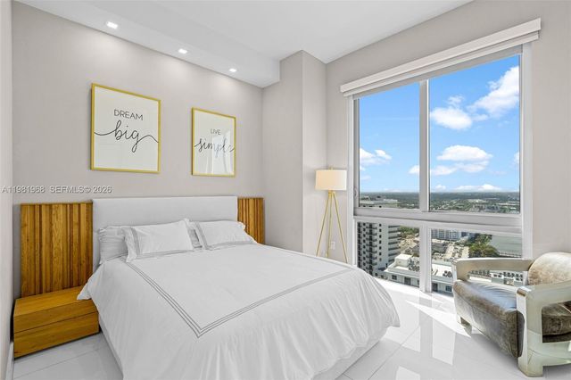 16385 Biscayne Blvd 3201, North Miami Beach, FL 33160