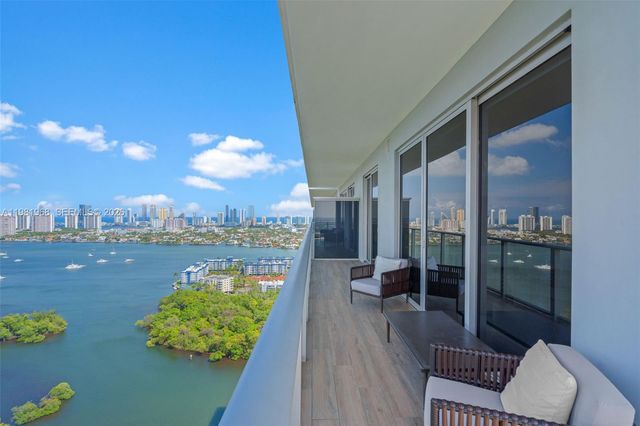 16385 Biscayne Blvd 3201, North Miami Beach, FL 33160