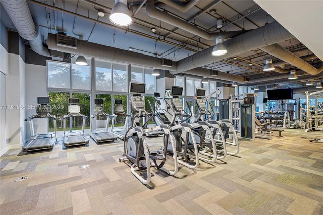 16385 Biscayne Blvd 3201, North Miami Beach, FL 33160