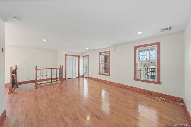 75 Albany Street 3, Poughkeepsie, NY 12601