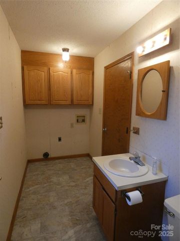 150 Fonda Road, Statesville, NC 28677