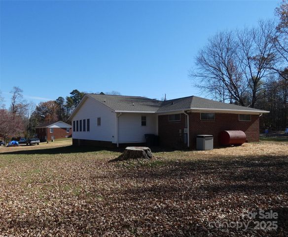 150 Fonda Road, Statesville, NC 28677