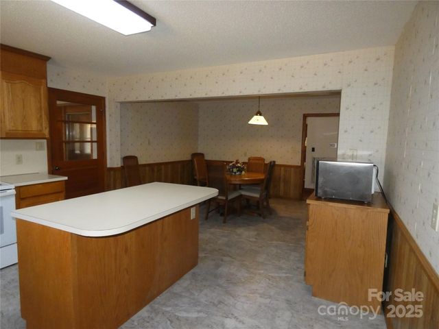 150 Fonda Road, Statesville, NC 28677