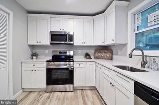 11 POMONA DR, Barnegat, NJ 08005