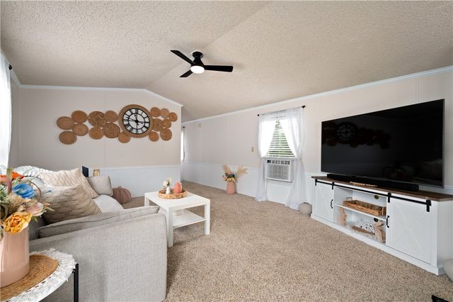 146 Wencliff lane, Hempfield Twp, PA 15644