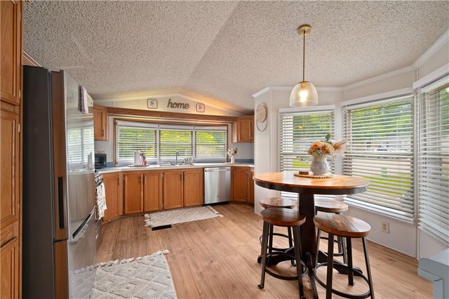 146 Wencliff lane, Hempfield Twp, PA 15644
