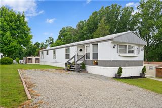 146 Wencliff lane, Hempfield Twp, PA 15644