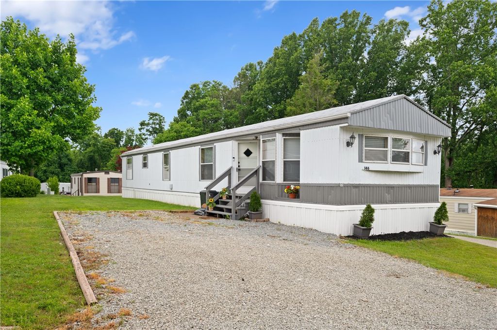 146 Wencliff lane, Hempfield Twp, PA 15644
