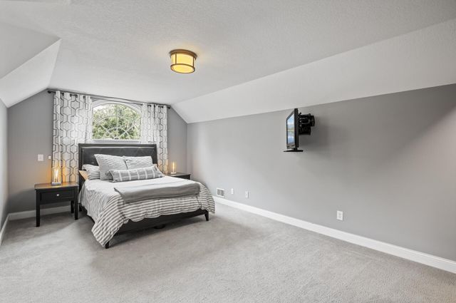 6301 France Avenue S, Edina, MN 55410