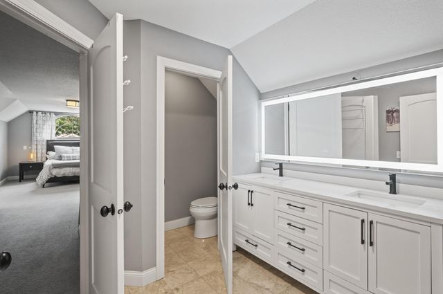 6301 France Avenue S, Edina, MN 55410