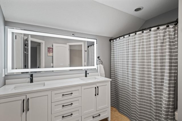 6301 France Avenue S, Edina, MN 55410