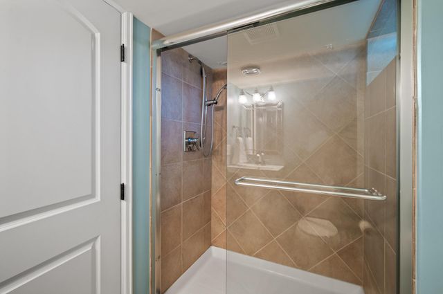 6301 France Avenue S, Edina, MN 55410